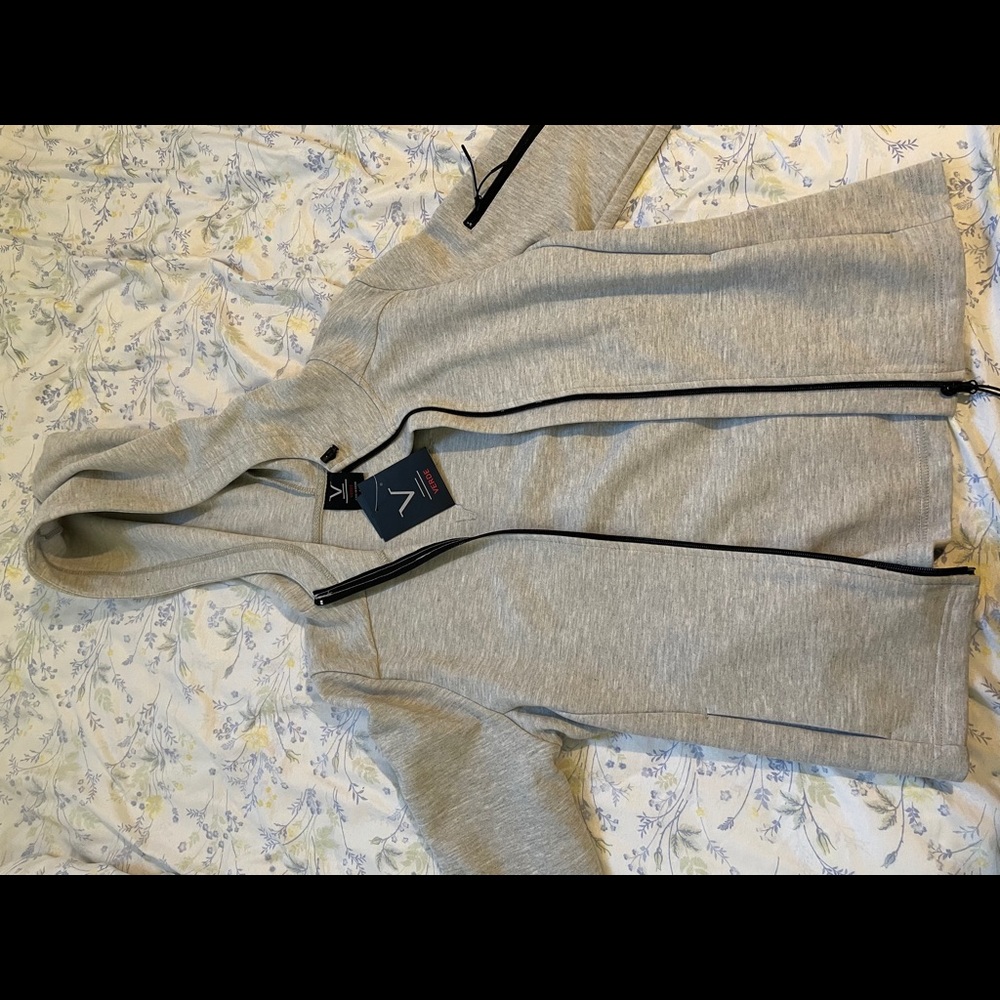 Women’s Grey Sweater/Hoodie with Pockets